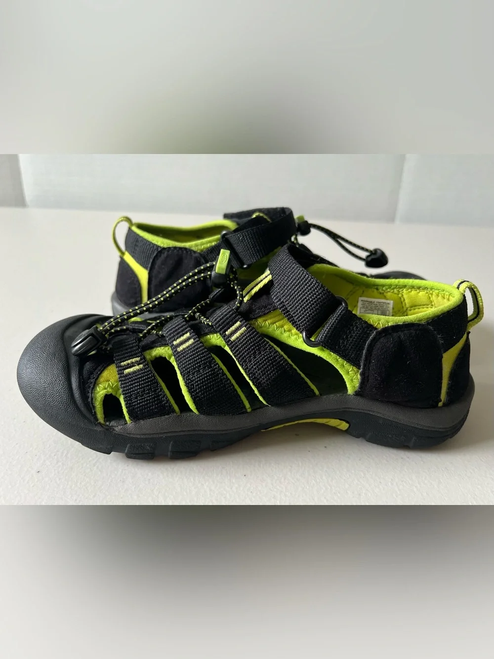 KEEN Newport H2 Big Kids Sandals Black Lime Green US 4